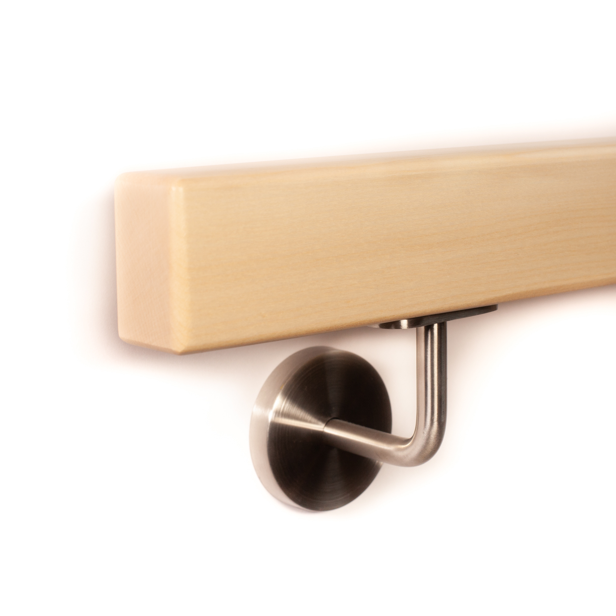 Main courante rectangulaire en érable naturel avec support inox, vue latérale, extrémité en rayon, fond blanc