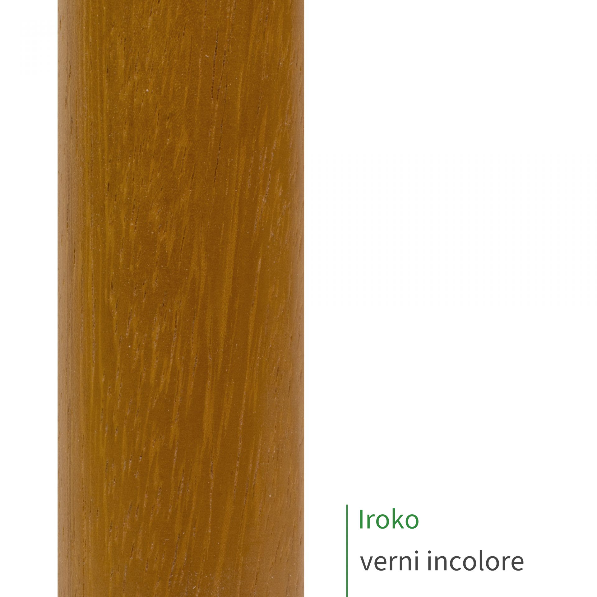 Main courante en iroko verni incolore : gros plan sur le bois brun doré satiné et son veinage, mention Iroko verni incolore