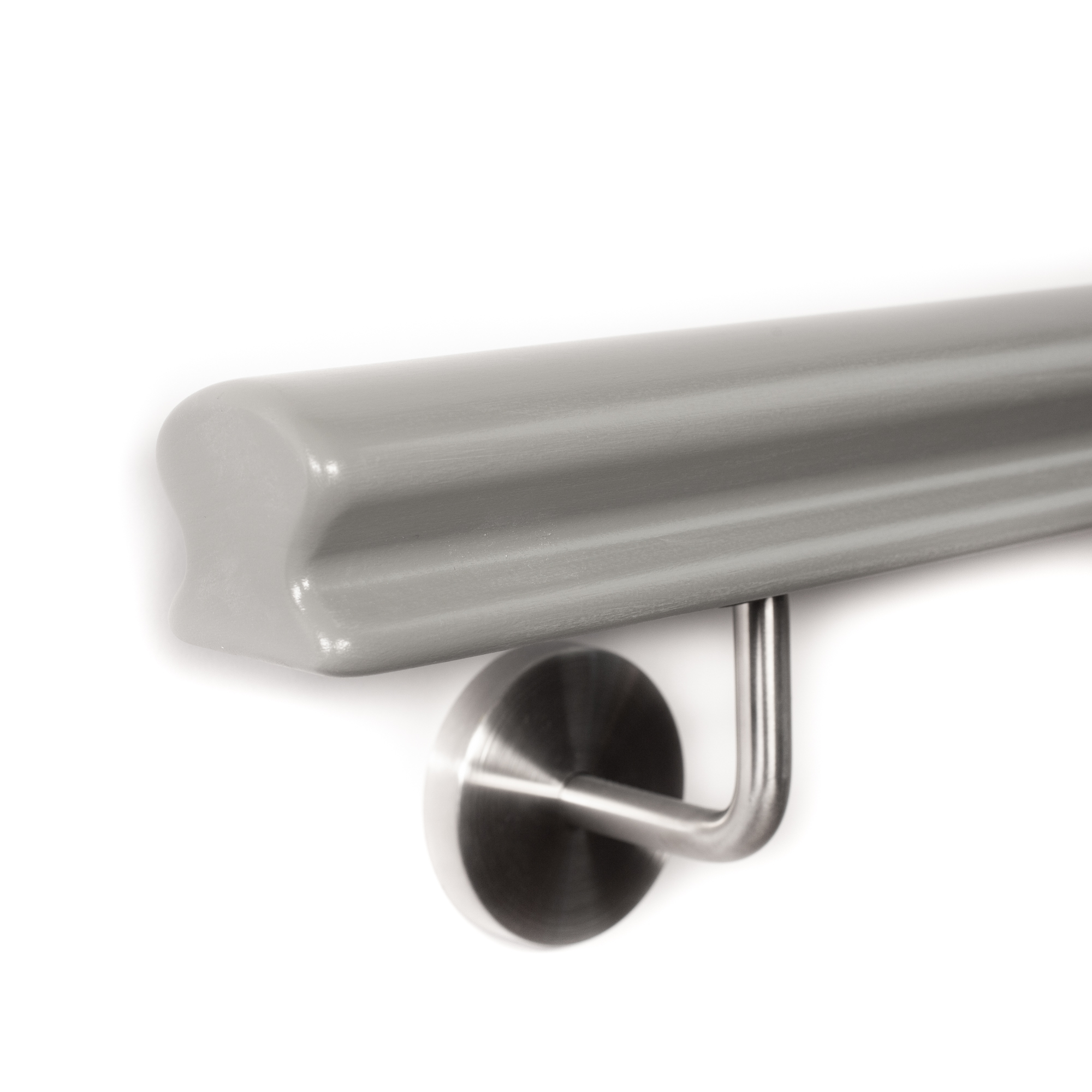Main courante Omega en hêtre laqué gris, extrémité arrondie en rayon, support inox, montage mural, gros plan