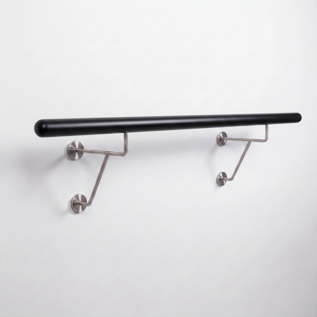 Barre de ballet en hêtre laqué noir avec deux doubles supports muraux inox, noir opaque, détourée