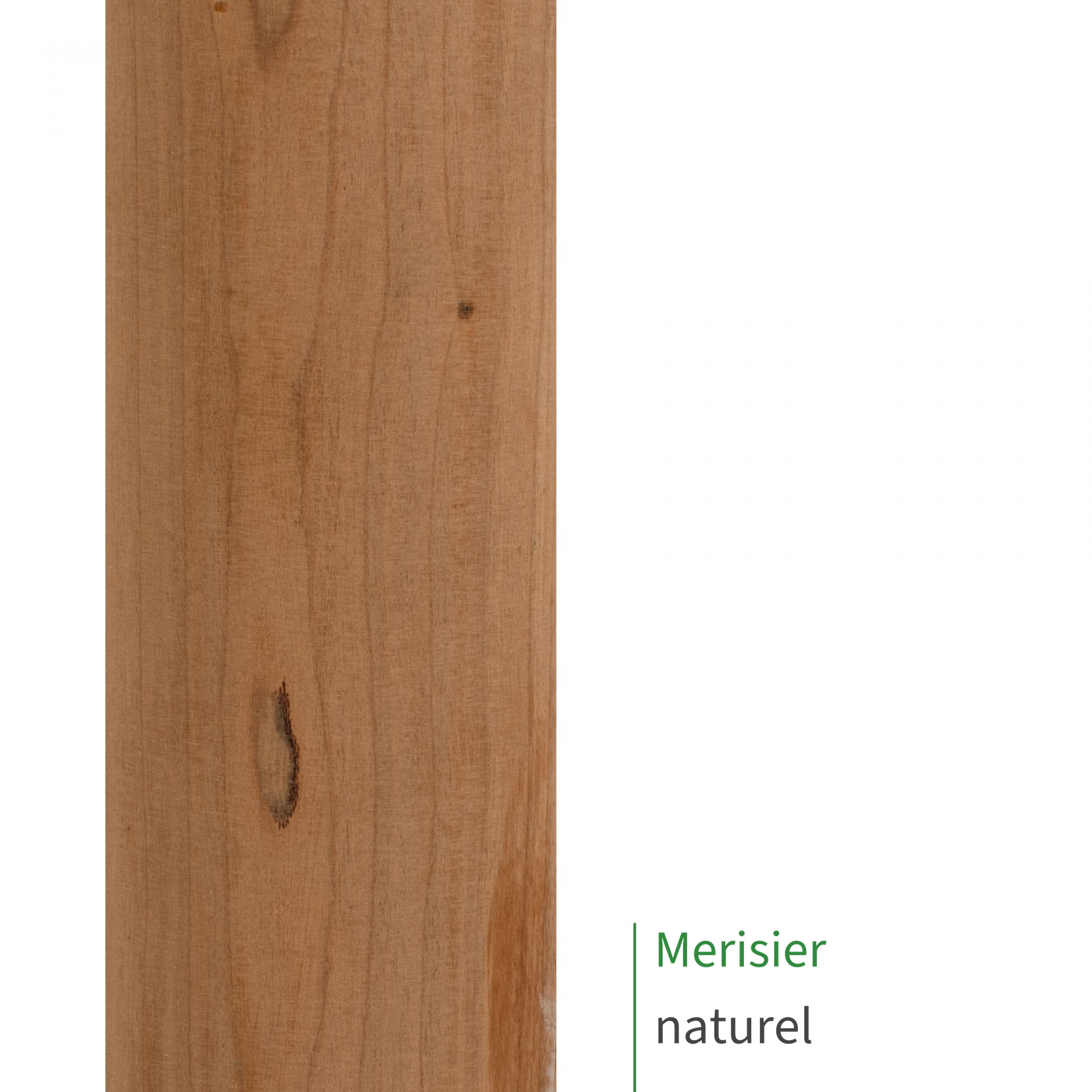 Main courante en merisier au fini naturel : gros plan sur le bois rosé non traité avec petit nœud, mention Merisier naturel