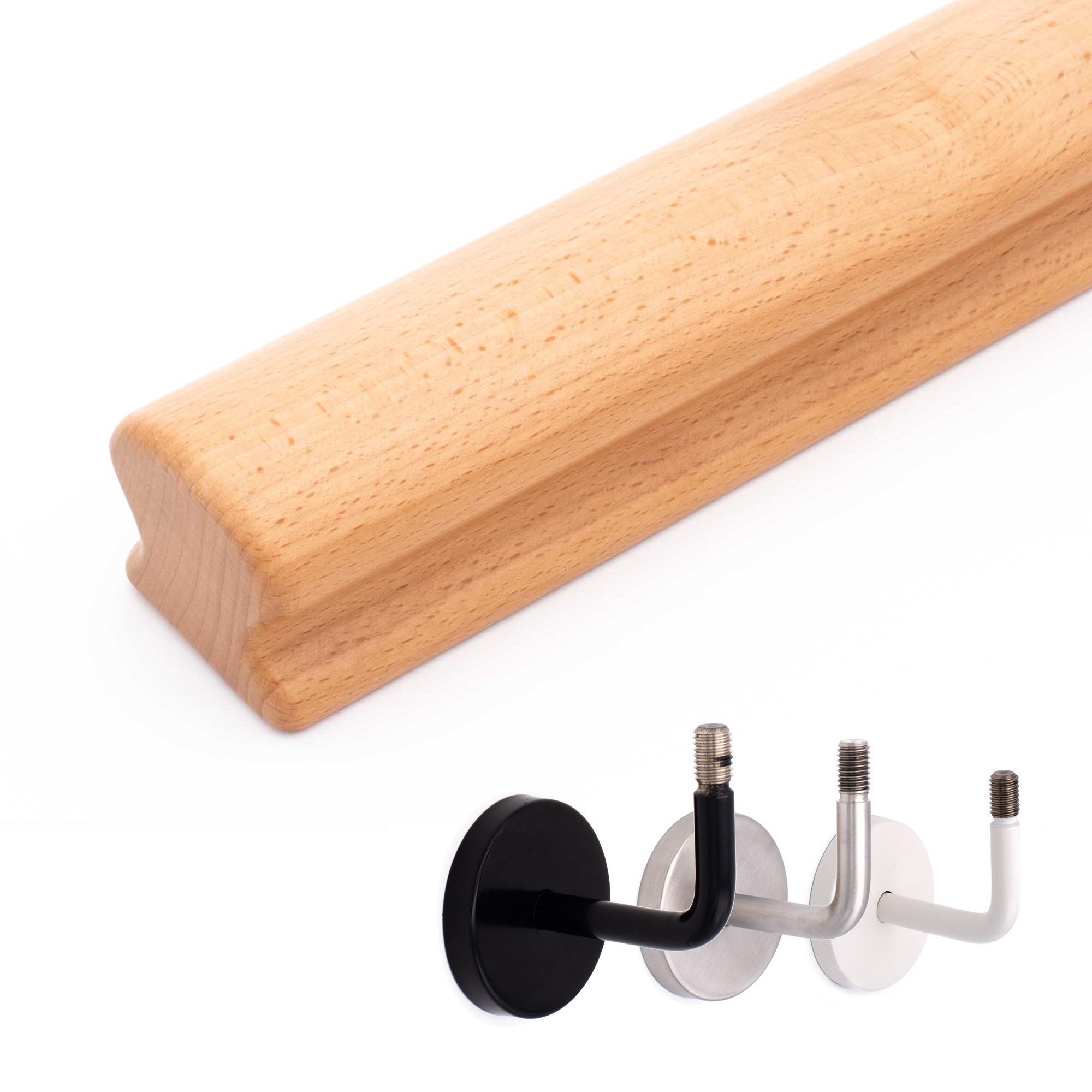 Main courante Omega en hêtre naturel, détourée en diagonale avec supports de main courante noir, inox et blanc au choix